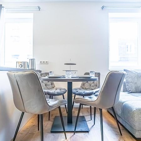 Charming 1Br And 1Lr Apt Modern Design Donaustadt Виена Екстериор снимка