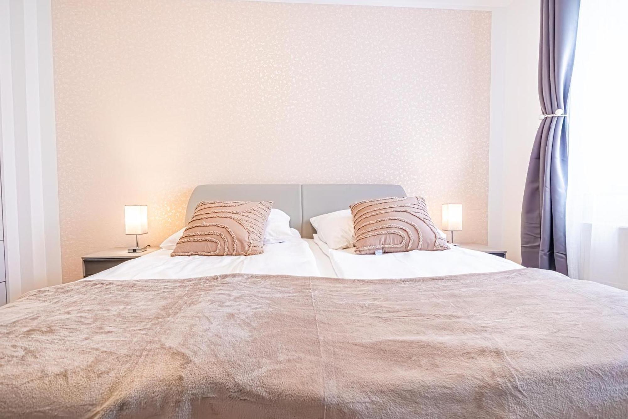 Charming 1Br And 1Lr Apt Modern Design Donaustadt Виена Екстериор снимка