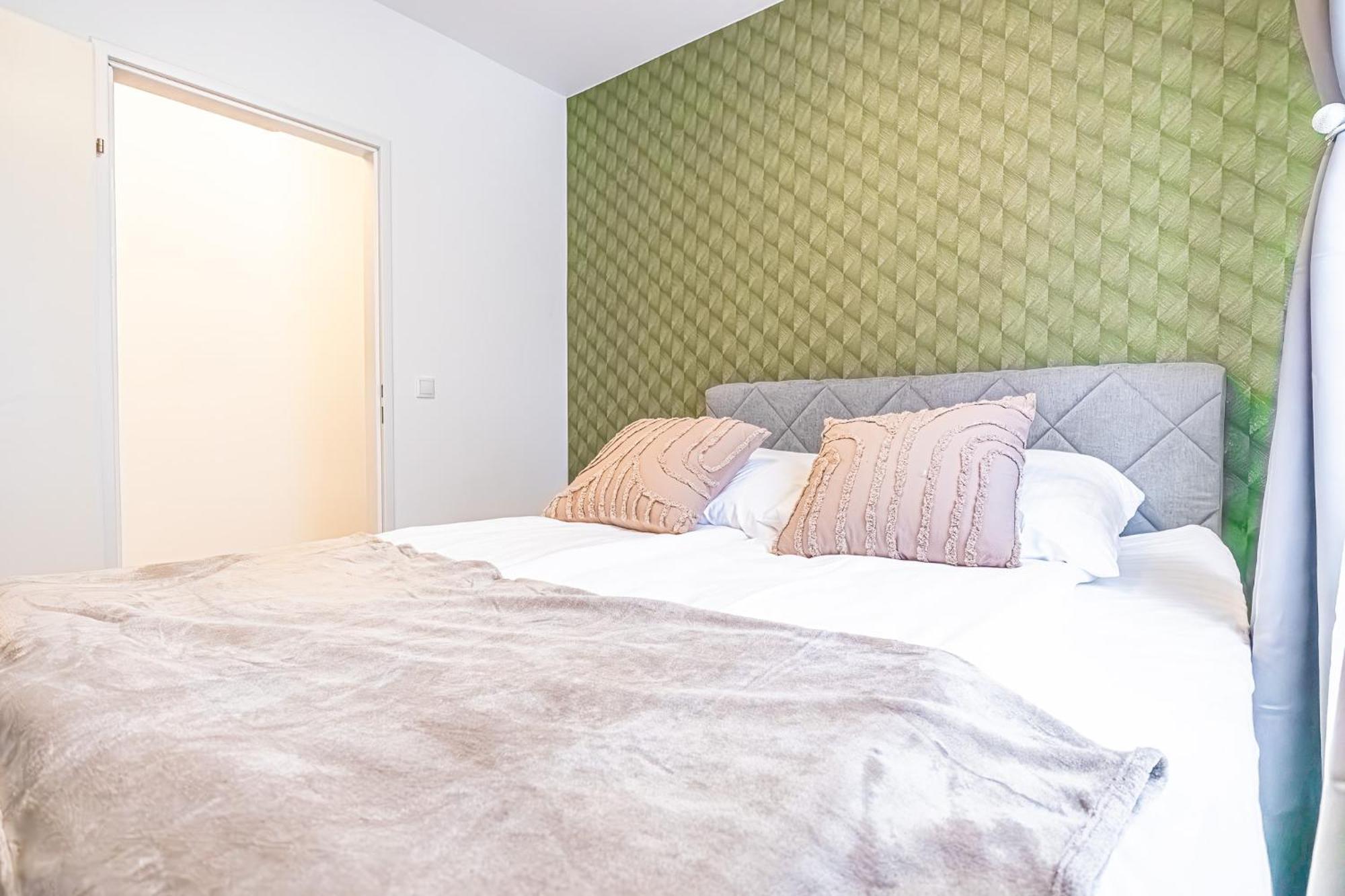 Charming 1Br And 1Lr Apt Modern Design Donaustadt Виена Екстериор снимка