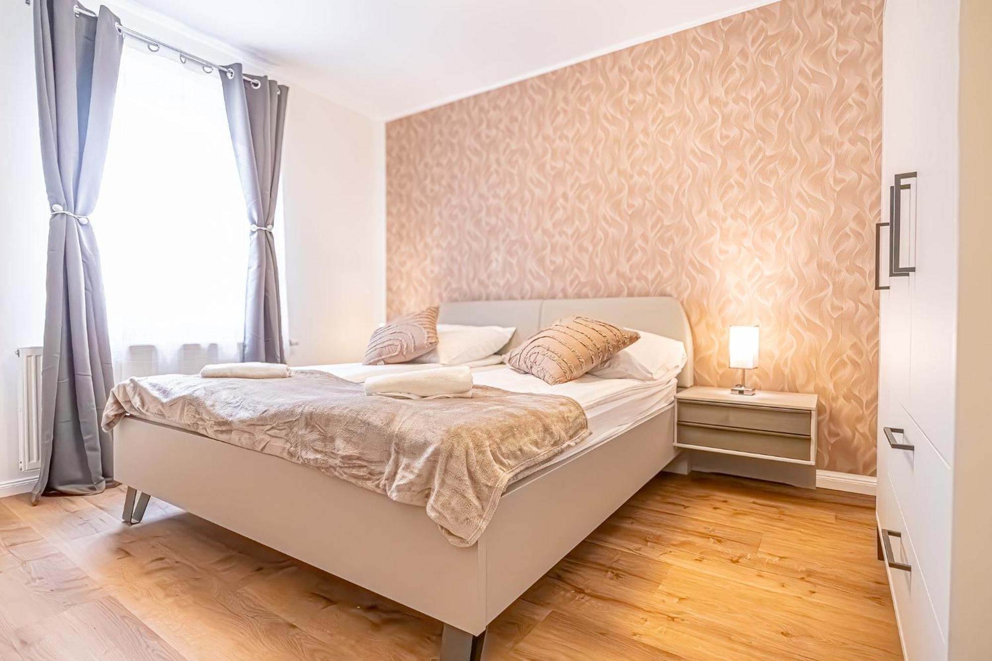 Charming 1Br And 1Lr Apt Modern Design Donaustadt Виена Екстериор снимка