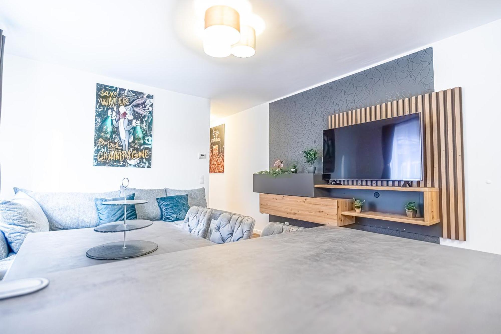 Charming 1Br And 1Lr Apt Modern Design Donaustadt Виена Екстериор снимка