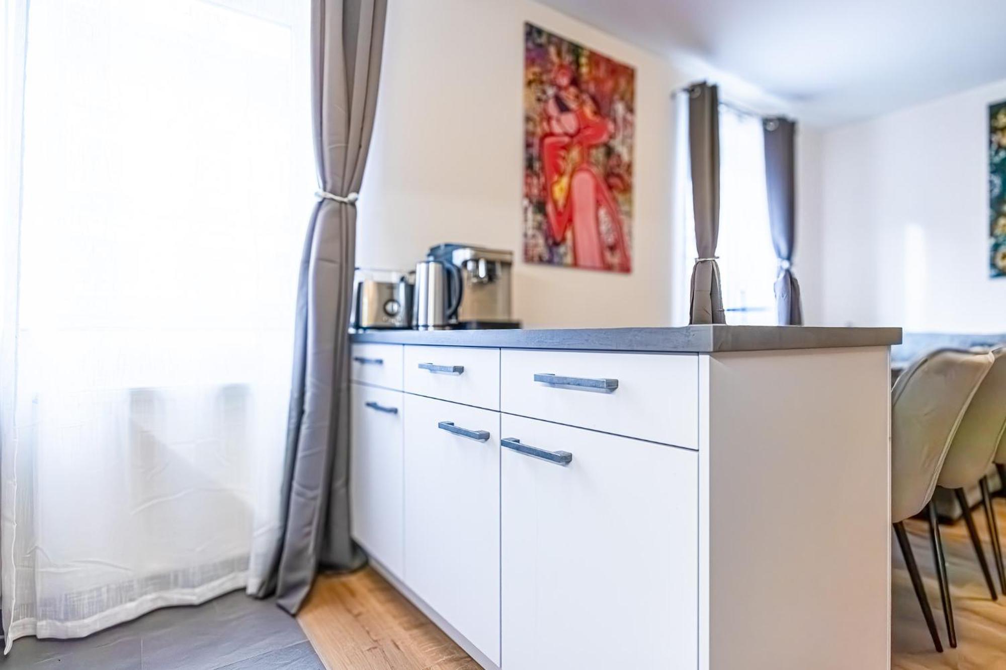 Charming 1Br And 1Lr Apt Modern Design Donaustadt Виена Екстериор снимка