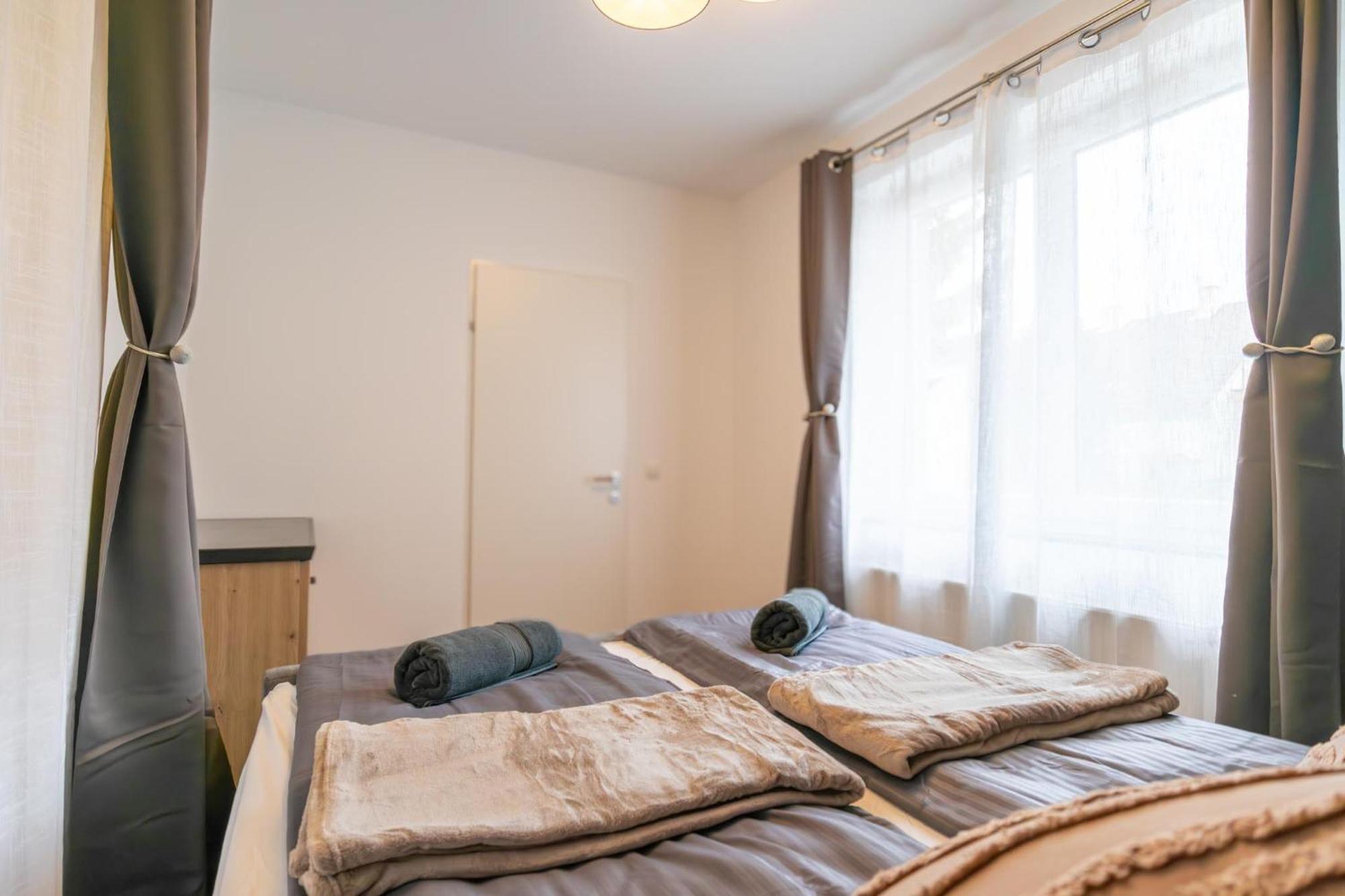 Charming 1Br And 1Lr Apt Modern Design Donaustadt Виена Екстериор снимка