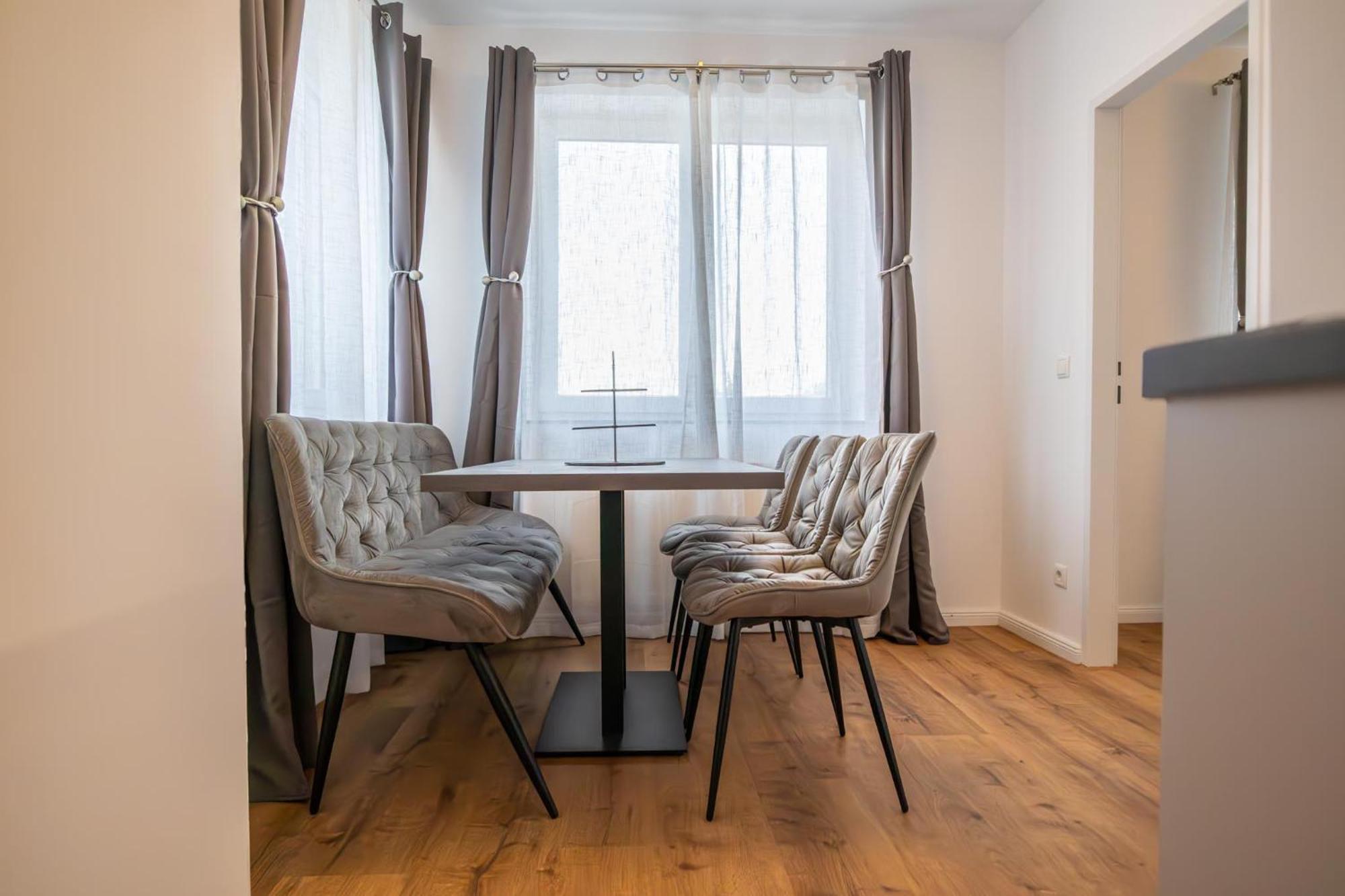 Charming 1Br And 1Lr Apt Modern Design Donaustadt Виена Екстериор снимка
