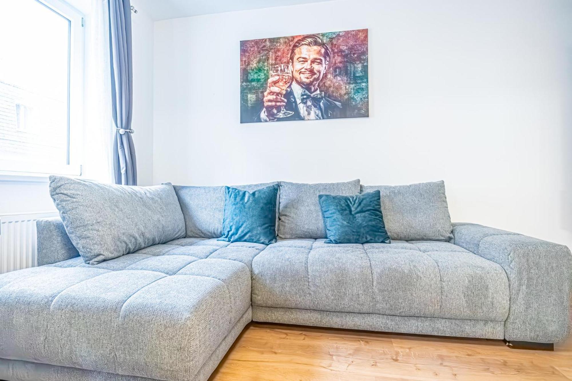 Charming 1Br And 1Lr Apt Modern Design Donaustadt Виена Екстериор снимка