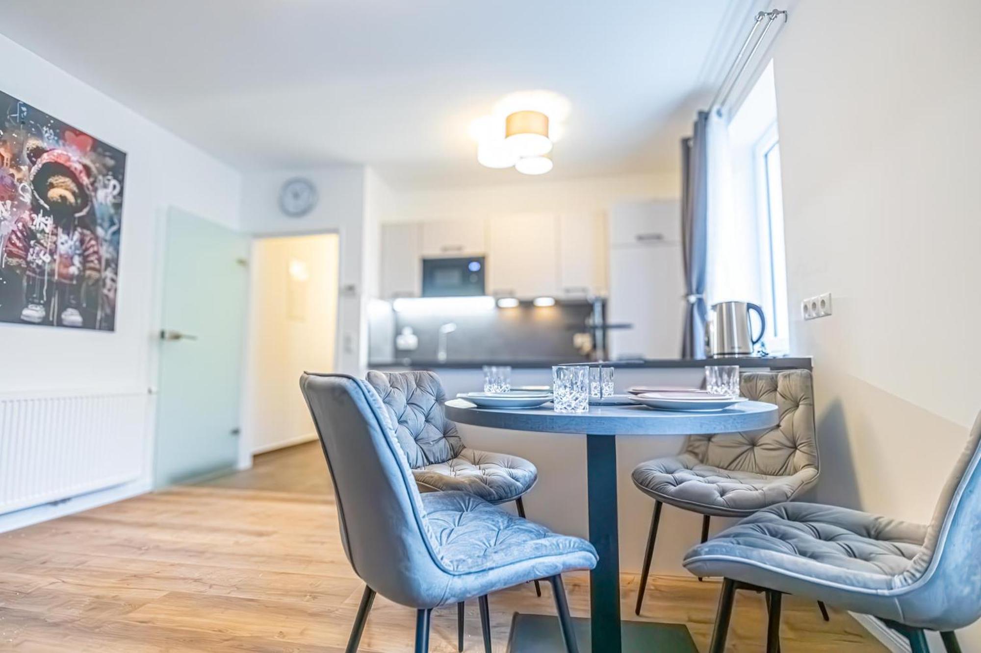 Charming 1Br And 1Lr Apt Modern Design Donaustadt Виена Екстериор снимка