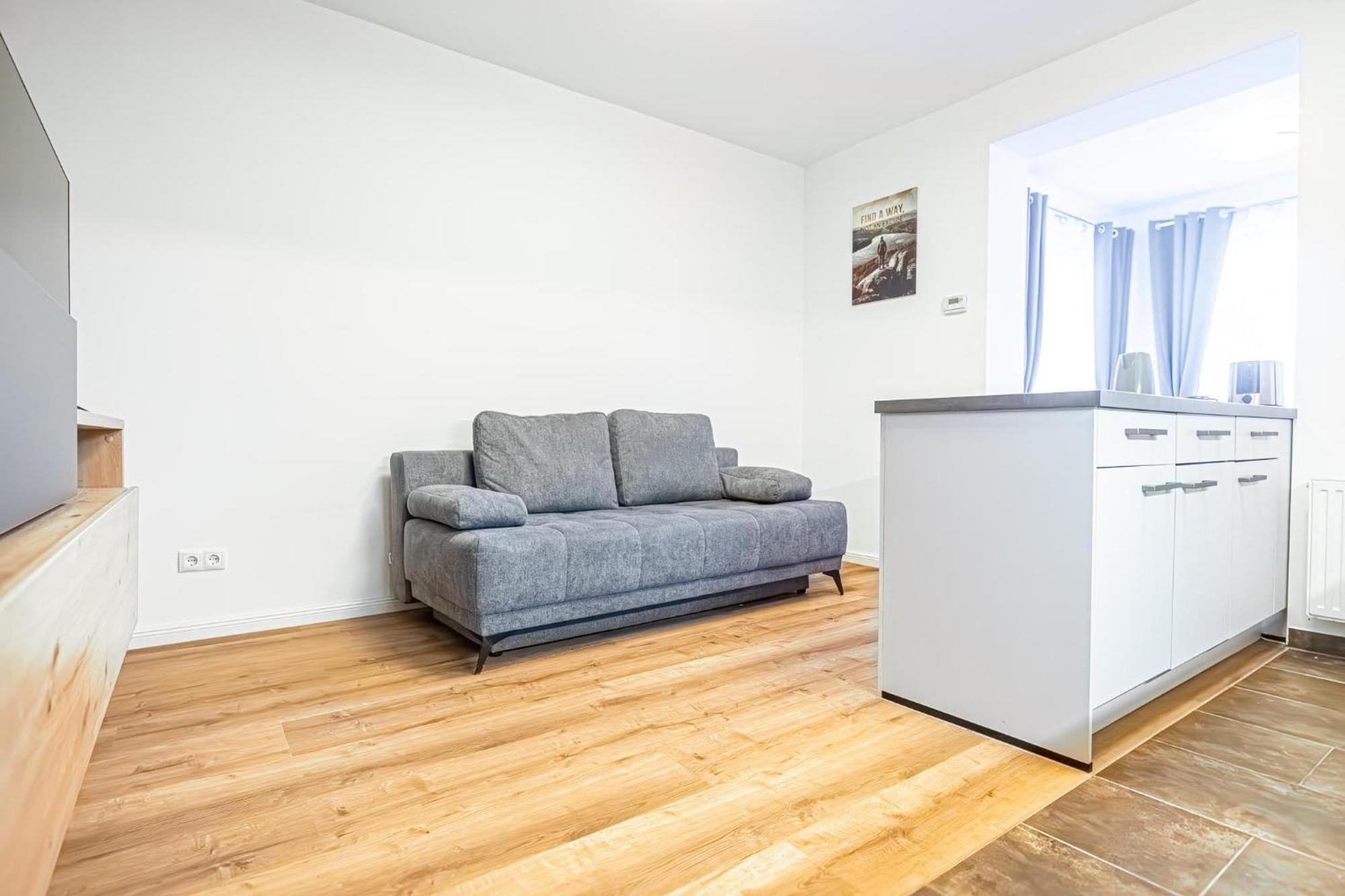 Charming 1Br And 1Lr Apt Modern Design Donaustadt Виена Екстериор снимка
