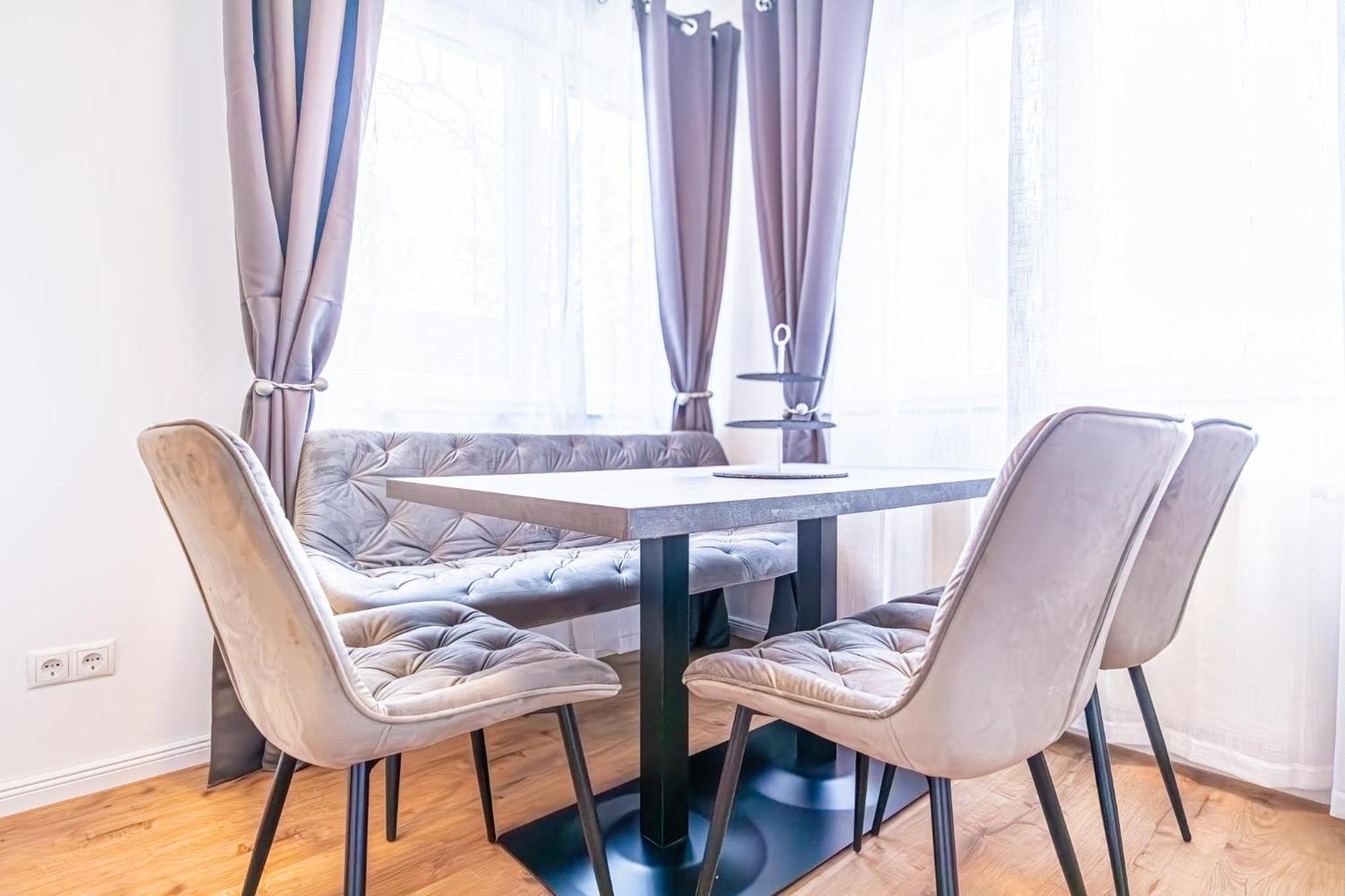 Charming 1Br And 1Lr Apt Modern Design Donaustadt Виена Екстериор снимка